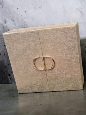 Dior Luxe Gift Box in Gold and Navy